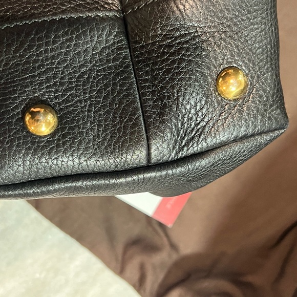 Gucci medium black leather shoulder bag. - Picture 8 of 15